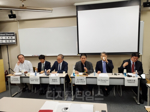 14일 도쿄 와세다대에서 열린 '북조선 비핵화 교섭과 한미일의 미래'라는 주제의 세미나에 김병연 서울대 경제학부 교수, 최진욱 전 통일연구원장, 후루카와 카츠히사 등 한일 전문가들이 참석했다. 연합뉴스